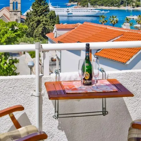 Charming And Sunny Hvar Apartment Hvar Town