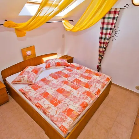 Charming And Sunny Hvar Apartment Hvar Town