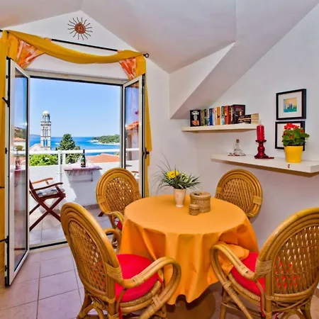 Apartment Charming And Sunny Hvar Hvar Town